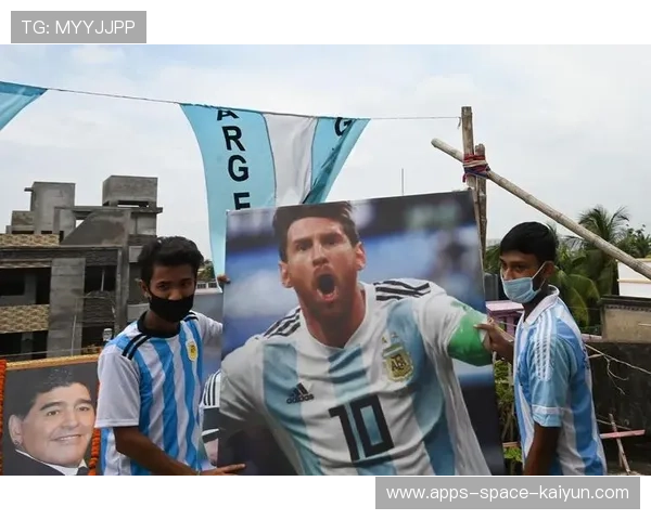 梅西连麦时调侃阿根廷网红主播是皇马球迷，梅西带领阿根廷球队