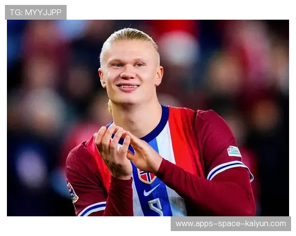 哈兰德精准插上推射，挪威锋线犀利无比