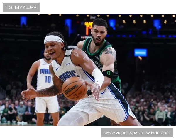 塔图姆连续中投频现,波士顿主场笑纳胜果 塔图姆连续中投频现,波士顿主场笑纳胜果